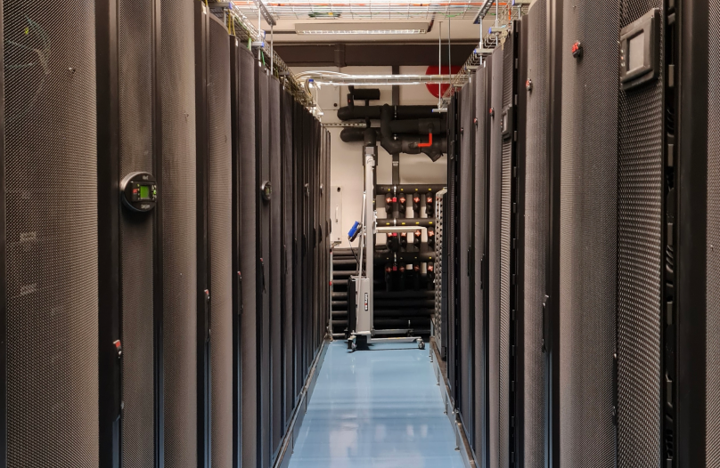 SIX_031 Server